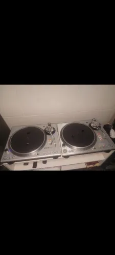 Vendo O troco  par toca Discos stanton st100  top de linha 