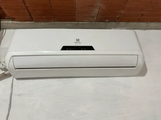AR CONDICIONADO ELETROLUX 18 BTU