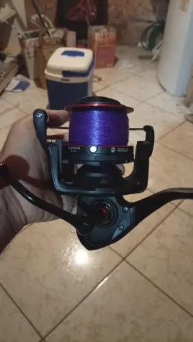 Vendo molinete de pesca sougaylang tp Modelo 10000 270 está novo do usei 3 vezes