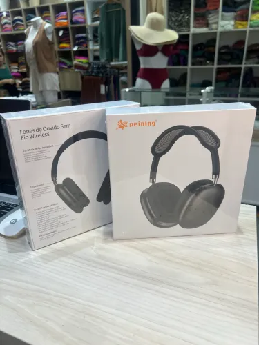Fone de Ouvido Headphone Sem Fio Primeira Linha Cores: Preto/Branco