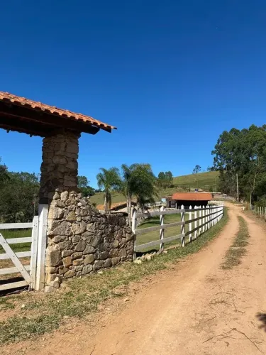 Linda Fazenda à venda, de fácil acesso