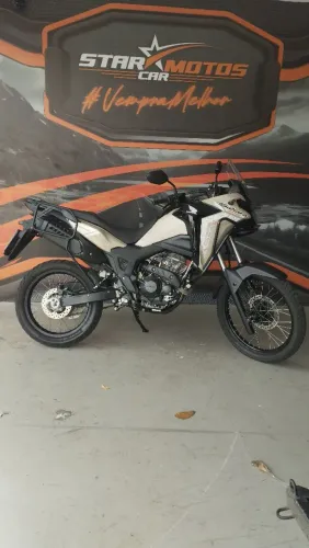 Sahara 300 ADV 2026