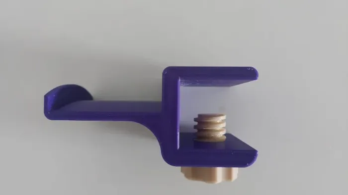 Suporte para fone de ouvido para mesa entre 15 a 31mm. Altamente resistente e incomparável