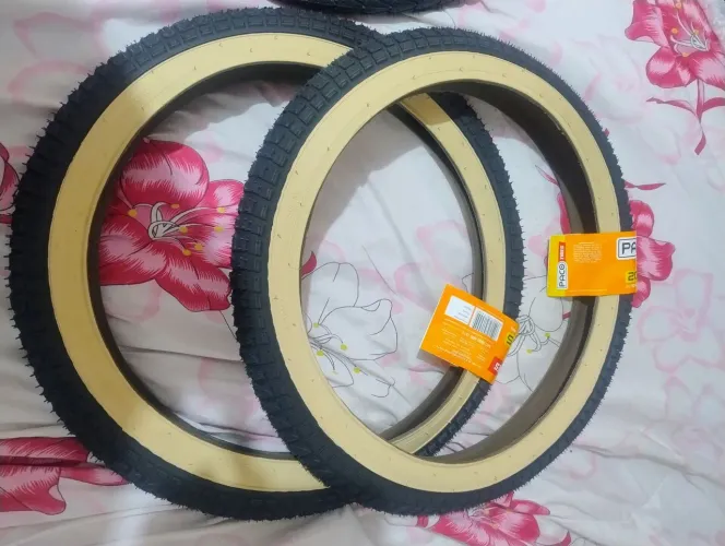 Pneu Aro 20 X 2.25 Largo Balão Faixa Bege Banda Bicicleta Bike Bmx Faixa Marron