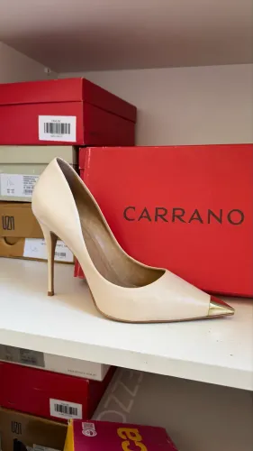 Scarpin Carrano