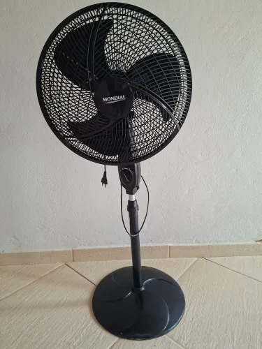 Ventilador Mondial com voltagem 220