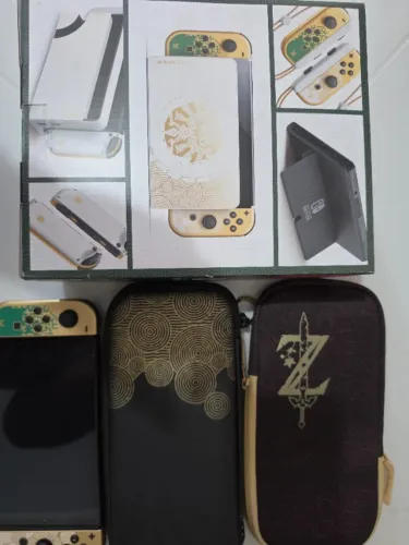 Nintendo Switch OLED Zelda: Tears of the Kingdom Edição Limitada + 2 Bolsas + Dock Extra