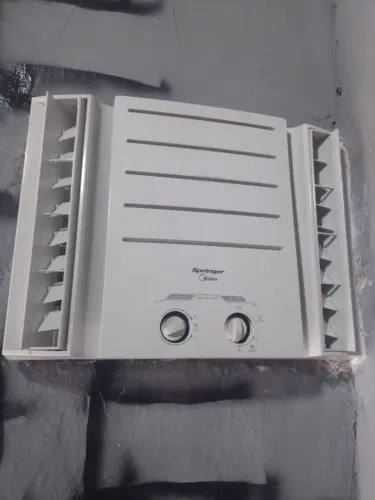Ar-condicionado 10 mil BTUs 220