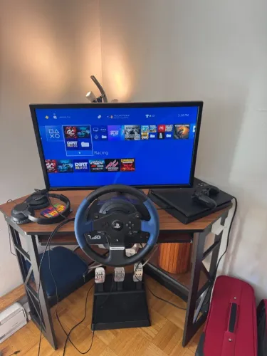 Volante e pedais Thrustmaster T150 PRO