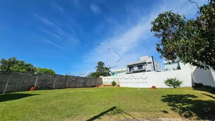 TERRENO EM CONDOMINIO COM 686M² - VILA DO BOSQUE