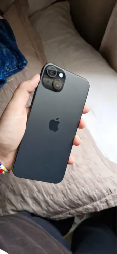 15 PLUS - 128GB