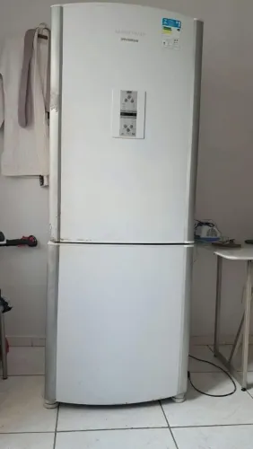 Vendo geladeira em bom estado
