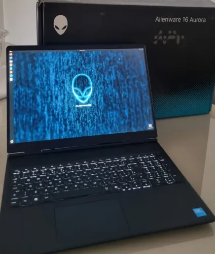 Notebook Alienware 16 AC16250 - Core i7, 32Gb, SSD 512 e RTX 3050 (na garantia de fábrica)