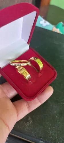 Alianças de noivado e casamento banhadas a ouro 18k