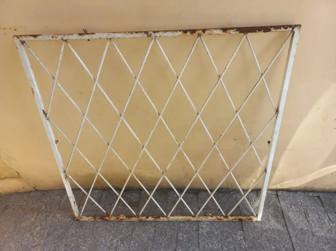 Grade de ferro 1X1 metro