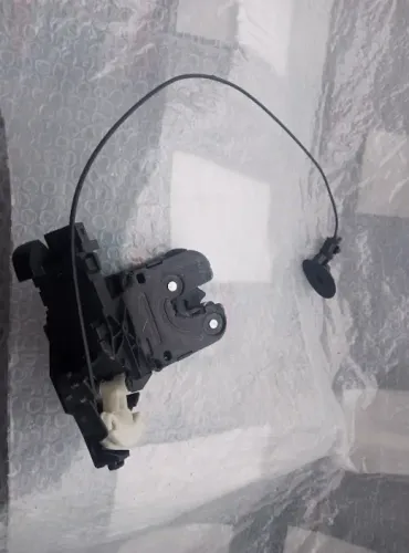 Fechadura da Tampa Traseira do Audi TT RS 2013 Original