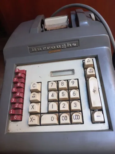 Calculadora antiga elétrica Burroughs 