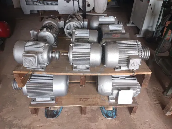 Vários motor de 15 CV- 12 CV e 7,5 CV trifásico 