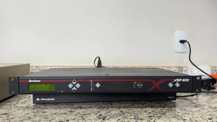 Mixer De Áudio Conferência Gentner XAP400  