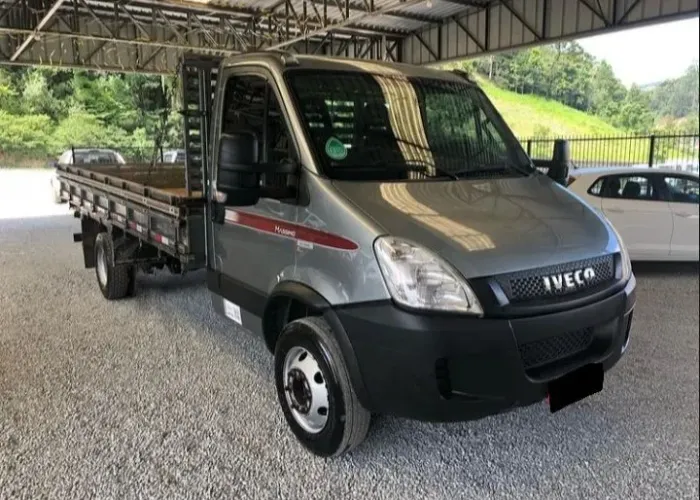 Iveco 35s14 carroceria ano 2012