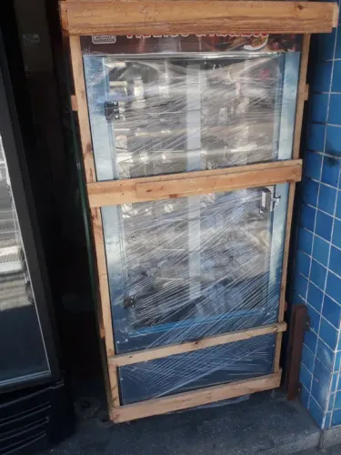 Máquina de frango e carnes giratória 