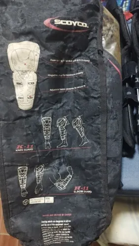 Kit Proteção Joelheiras e Cotoveleiras Articuladas Para Motociclistas