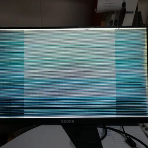 MONITOR GAMER OZONE 24 POLEGADAS 240HZ UZADO COM DEFEITO