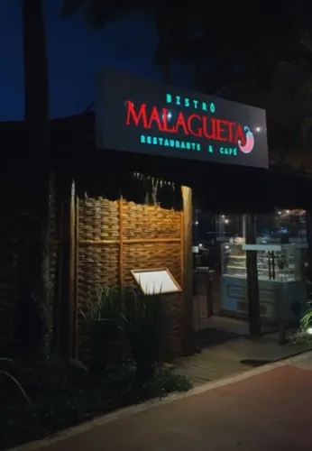 fachada,luminoso e totens