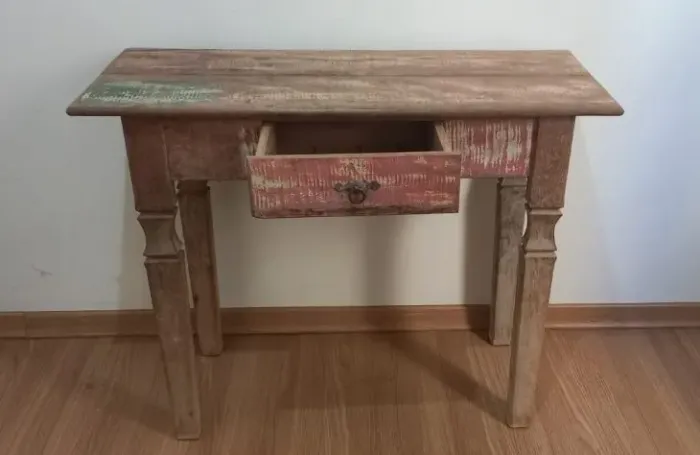 Mesa de Canto Rústica com Gaveta
