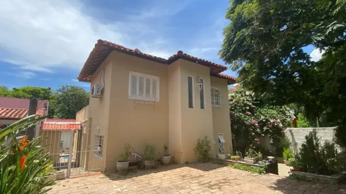 Casa com Piscina , 5 quartos - Condomínio Santorini - Boa Esperança