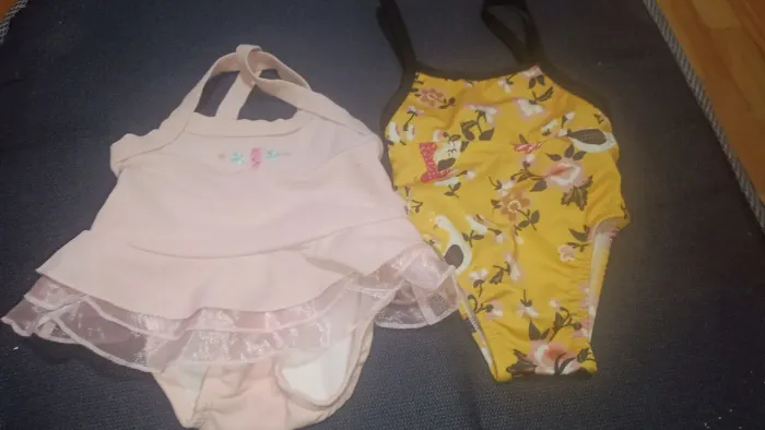 02 maios infantis, rosa 18 meses e o amarelo estampado 6 a 9 meses, lindos e novinhos