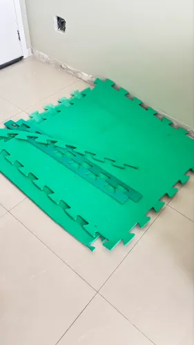 Tapete em Eva verde