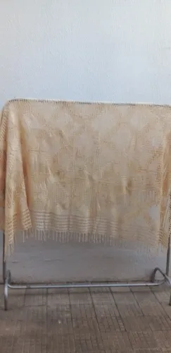 Colcha Crochê Casal Amarela.