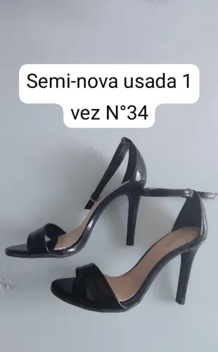 Sandália de salto alto preta