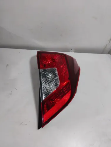 Lanterna Honda fit 2015 A 2018 lado direito original 