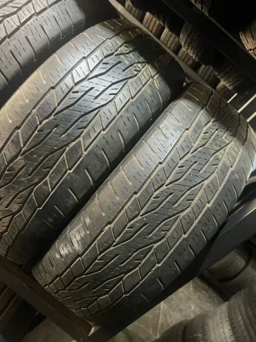 Pneu 215/60/17 Continental