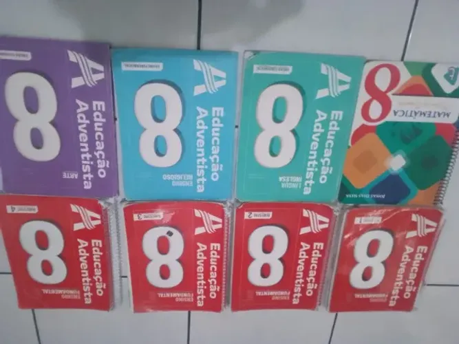 Livros do 8 ano Escola adventista 1 e 2 semestre.
