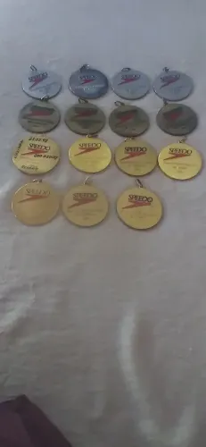 25 medalhas antigas da federação aquático Paulista
