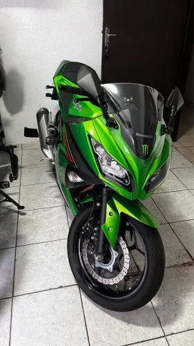 Kawasaki Ninja 300