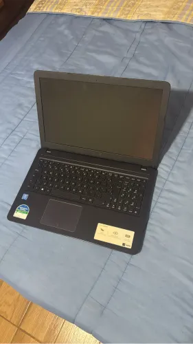 Vendo ou troco por celular notebook Asus