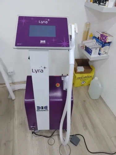 Aparelho de Luz Intensa Pulsada (IPL) Lyra - Ibramed