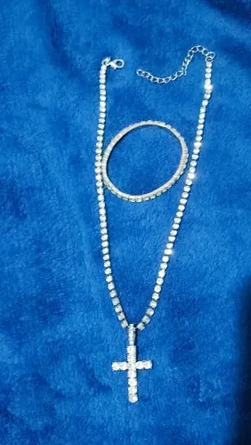 Vende-se corrente banho a prata cravejada de brilhantes corrente e pulseira bijuterias