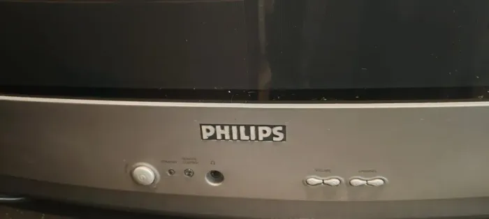TV 29' FUNCIONANDO VINTAGE PODE SER USADO PARA ASSISTIR OU COMO DECORAÇÃO.