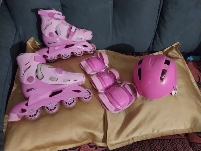 Vendo esse patins in-line na caixa em perfeito estado
