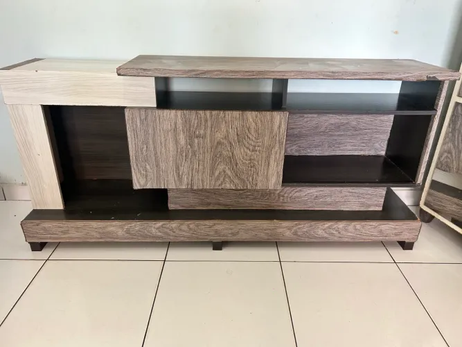 Rack para TV com Porta de Correr