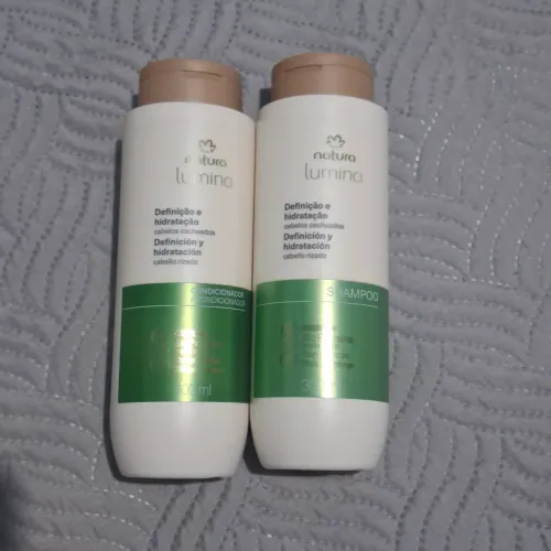 Shampoo e Condicionador Lumina Definição e Hidratação de Cabelos Cacheados