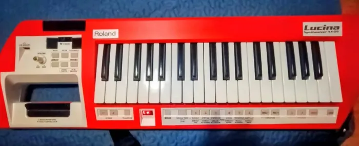 TECLADO LUCINA ROLAND SX-30 Tocar feito guitarra - Keypad COM ALÇA E ESTOJO