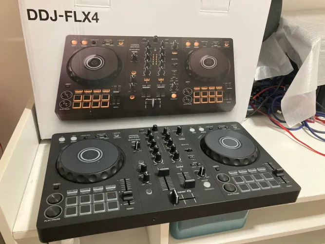 DDJ-FLX4 Pioneer + Bolsa para Transporte | Controladora DJ Completa
