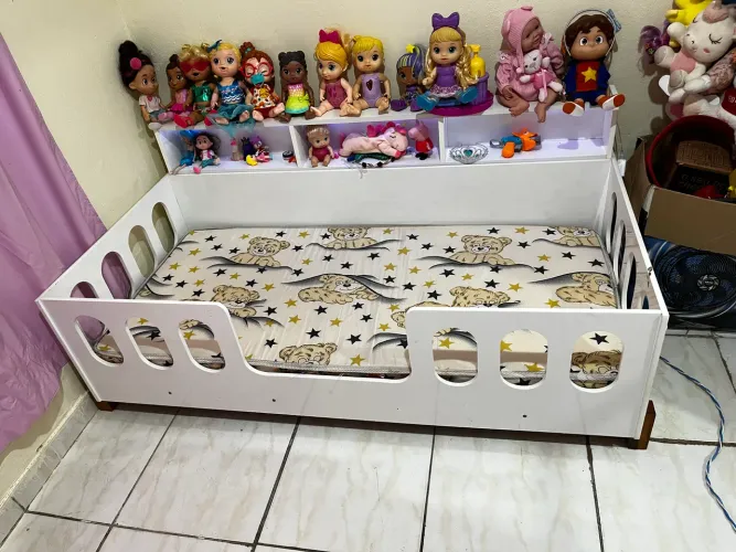 Vendo cama infantil com colchão