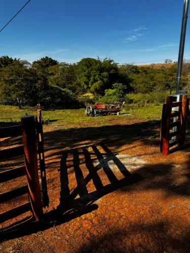 VENDE-SE CHÁCARA NO MUNICÍPIO DE GOIANIRA ACEITO TROCA